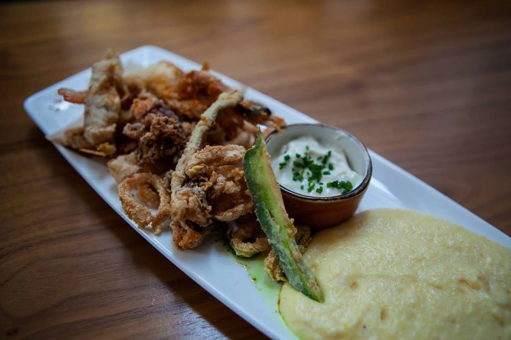 Da Claudio | restaurant | 21 Ann St, New York, NY 10038, USA | 2122852668 OR +1 212-285-2668