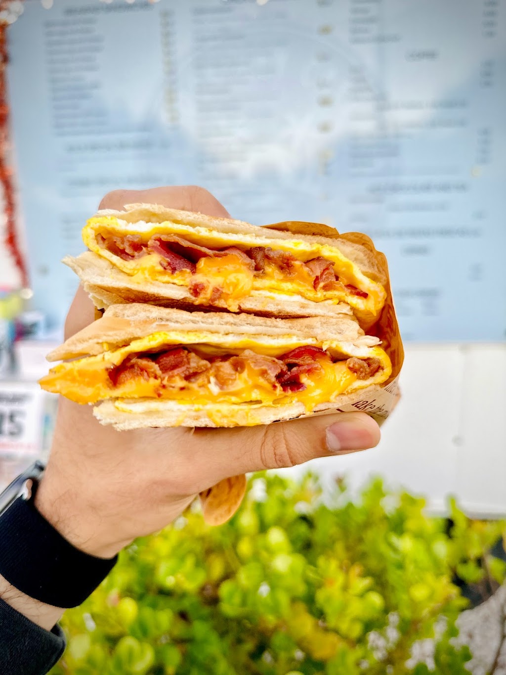 Rock Key Café | restaurant | 111 Overseas Hwy, East Rockland Key, FL 33040, USA | 3053396405 OR +1 305-339-6405