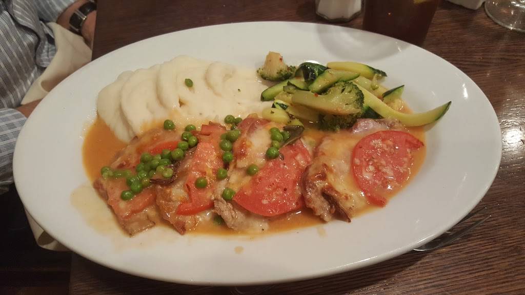 Adrianas | restaurant | 771 Grand Ave, New Haven, CT 06511, USA | 2038656474 OR +1 203-865-6474