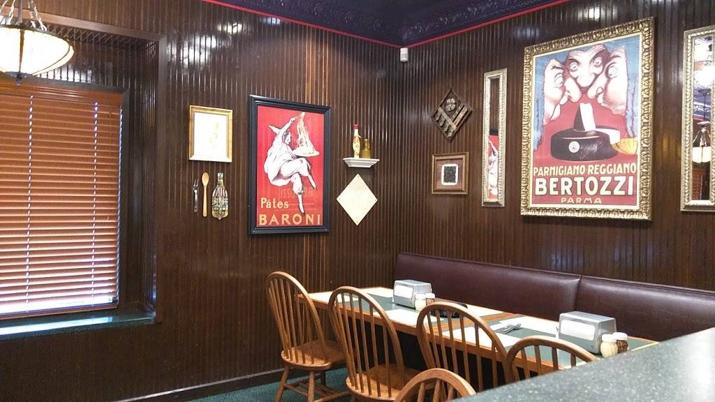 Monicals Pizza | restaurant | 114 S Lombard St, Mahomet, IL 61853, USA | 2175864242 OR +1 217-586-4242