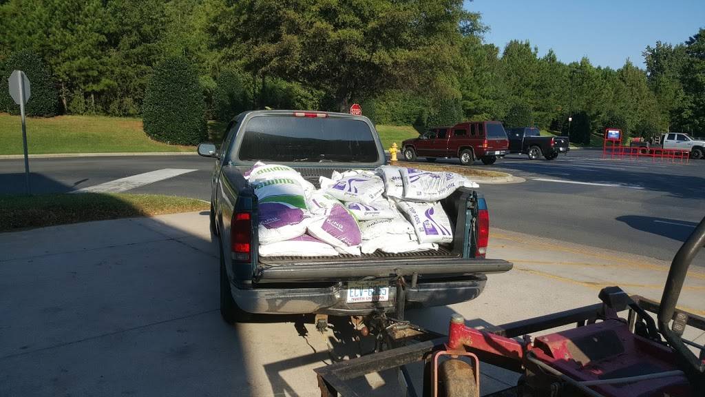 Providence Commons | shopping mall | 10612-10620 Providence Rd, Charlotte, NC 28277, USA | 9198314900 OR +1 919-831-4900