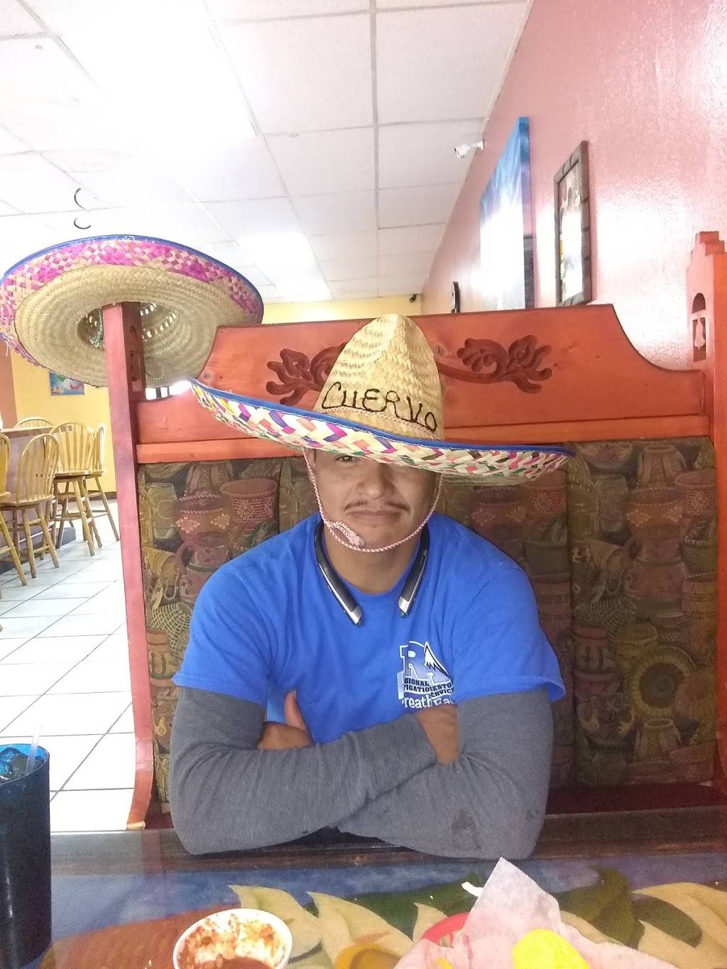 El Campesino | restaurant | 908 N Circle Dr, Colorado Springs, CO 80909, USA | 7193085332 OR +1 719-308-5332