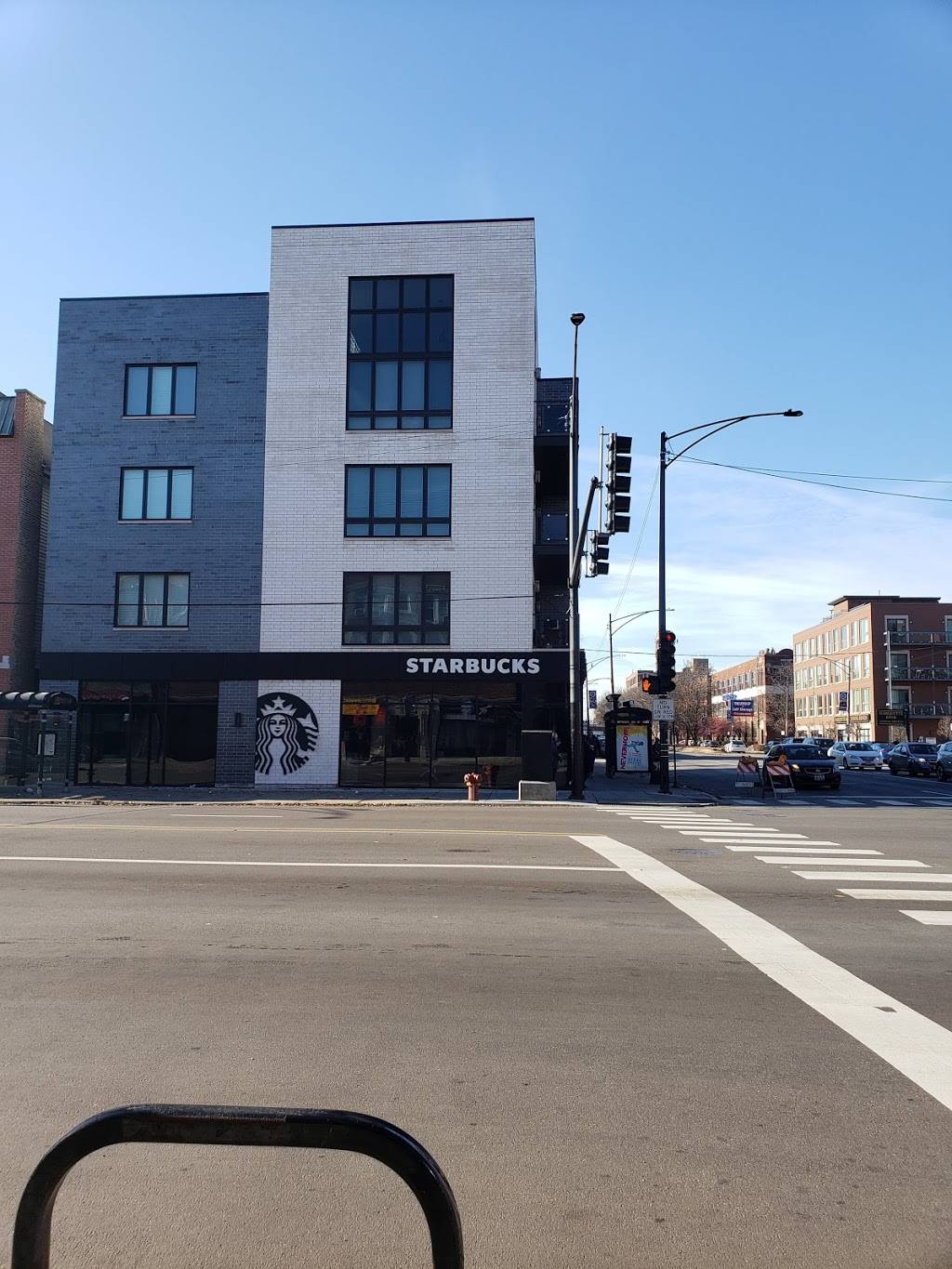 Starbucks | cafe | 1601 W Irving Park Rd, Chicago, IL 60613, USA | 2245637268 OR +1 224-563-7268