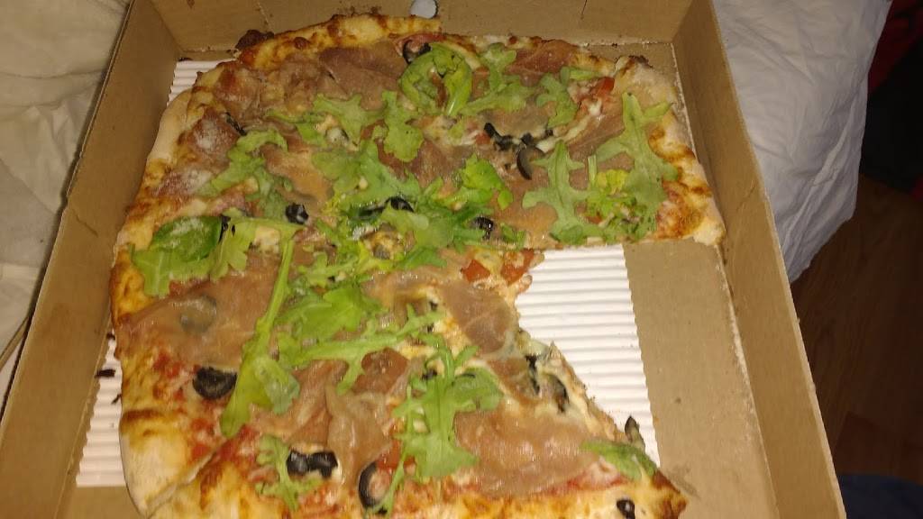 Pizzeria Papa Joe | restaurant | 79 Victoria St N, Kitchener, ON N2H 5C1, Canada | 5197720200 OR +1 519-772-0200