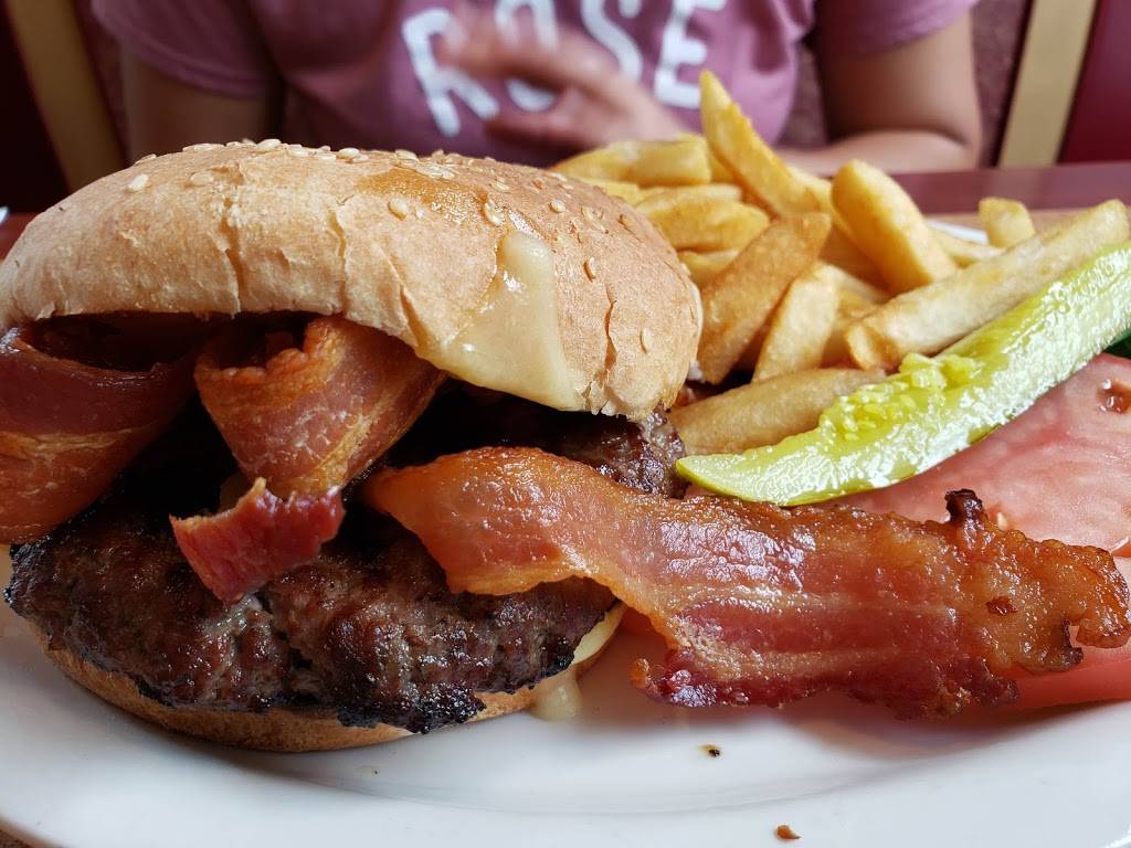 Croton Colonial | restaurant | 221 S Riverside Ave, Croton-On-Hudson, NY 10520, USA | 9142718868 OR +1 914-271-8868