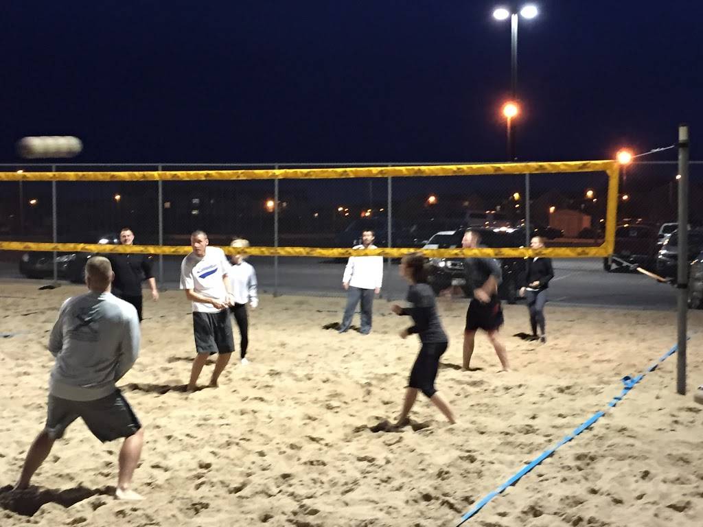 Spikers Sports & Spirits | restaurant | 20227 Husker Dr, Gretna, NE 68028, USA | 4023324466 OR +1 402-332-4466