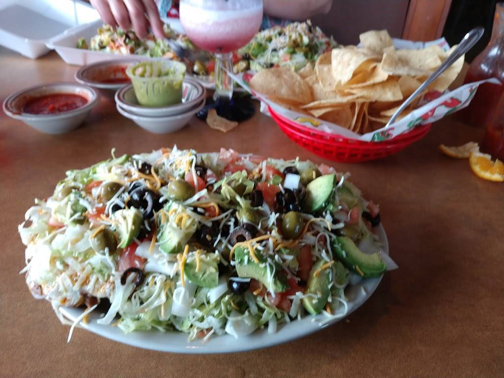 Mexican Fiesta Express | restaurant | 10051 E Highland Rd, Howell, MI 48843, USA | 8106329365 OR +1 810-632-9365