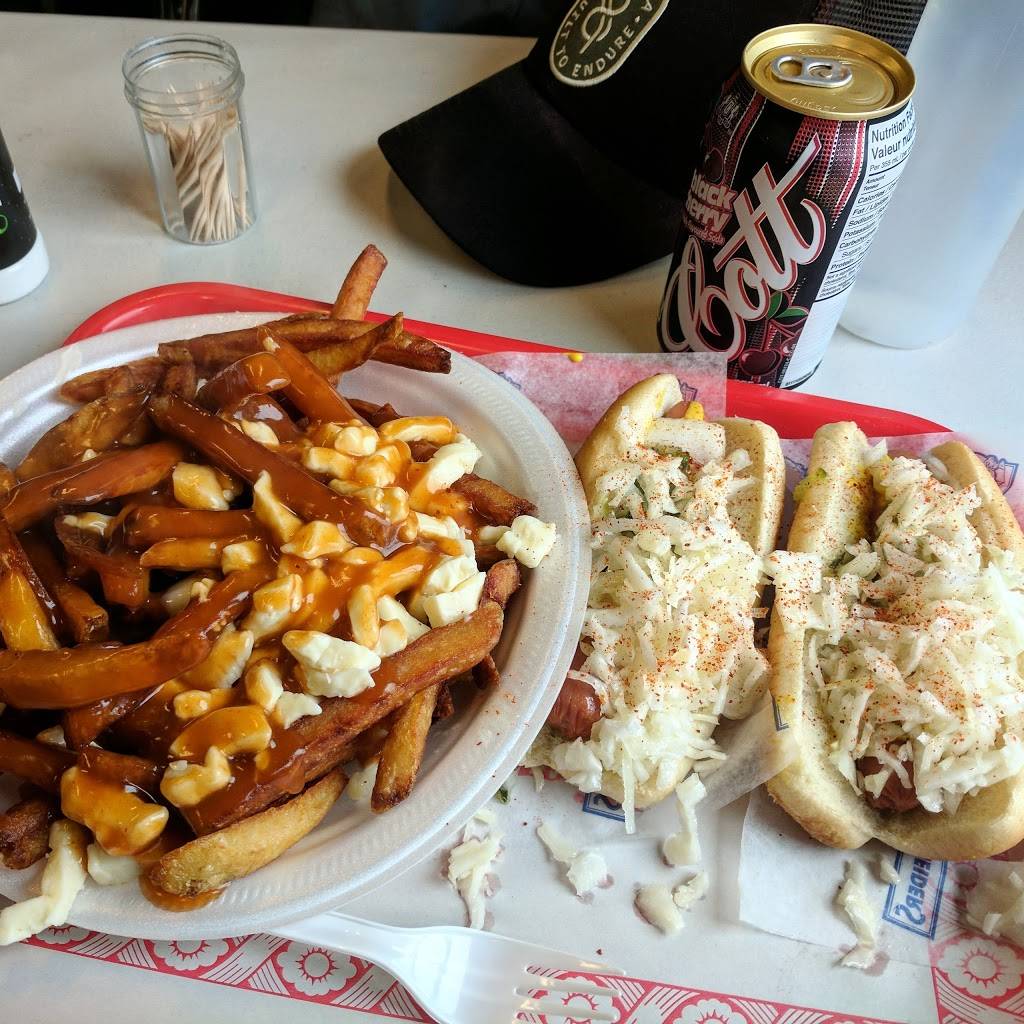 Vieux Montréal Pool Room | restaurant | 3496 Rue Frontenac, Montréal, QC H2K 3A5, Canada | 5145266055 OR +1 514-526-6055