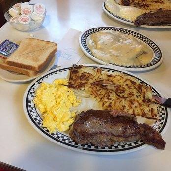 Karons Classic Diner | restaurant | 1320 US-54 BUS, Fulton, MO 65251, USA | 5736429100 OR +1 573-642-9100