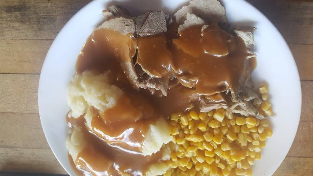 Strohs Tavern | restaurant | 9566 Lake Shore Rd, Angola, NY 14006, USA | 7165490480 OR +1 716-549-0480