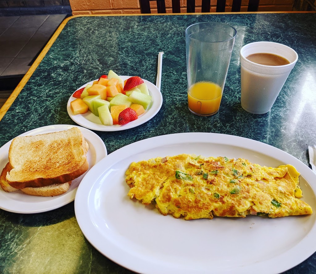 Maxs Pancake House | restaurant | 228 E Main St, Round Lake Park, IL 60073, USA | 8478867212 OR +1 847-886-7212