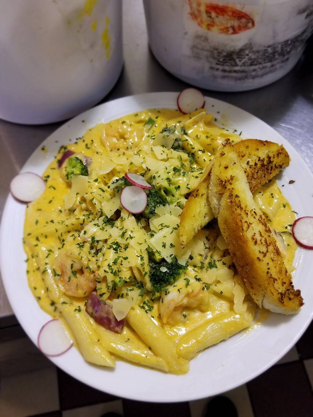 Market At Main | restaurant | 904 Main St, Lynchburg, VA 24504, USA | 4348479040 OR +1 434-847-9040