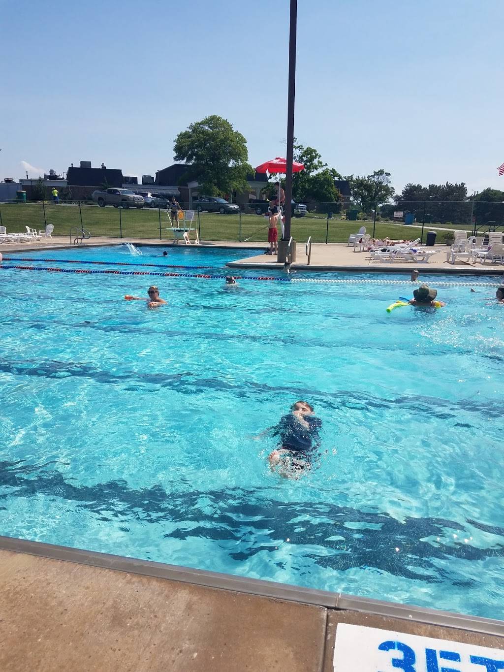 The LOFS Clubhouse | restaurant | LOFS Clubhouse, 1048 N Lakeshore Dr, Crown Point, IN 46307, USA | 2199882582 OR +1 219-988-2582