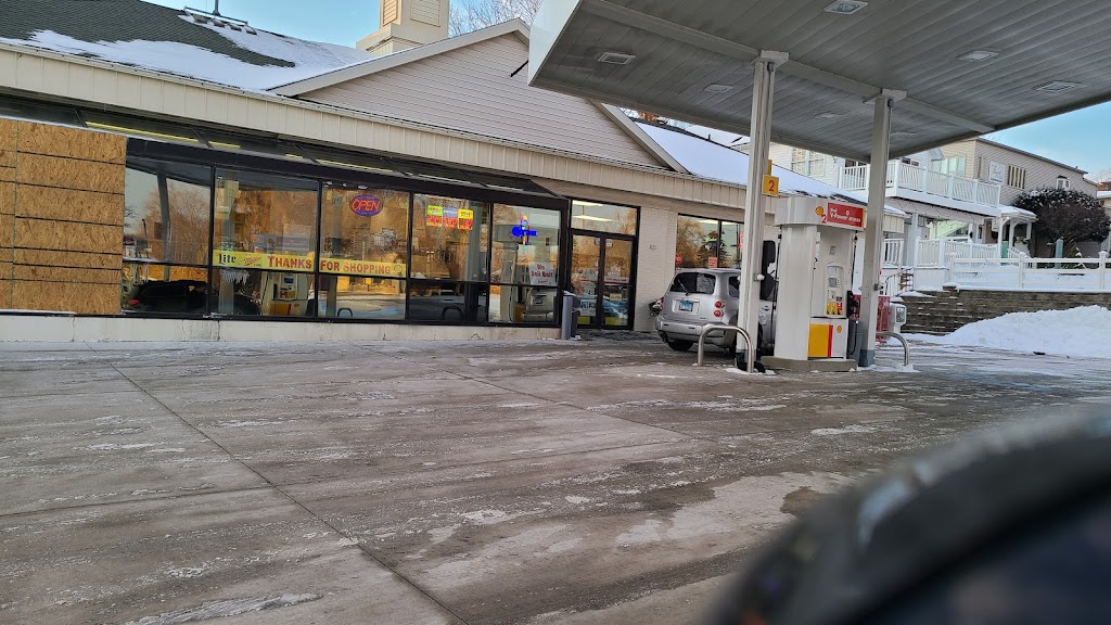 Shell | restaurant | 286 Valley View Dr, Fontana-On-Geneva Lake, WI 53125, USA | 2622750303 OR +1 262-275-0303