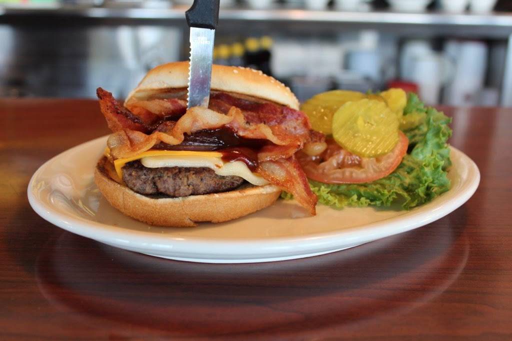 Rogers Diner | restaurant | 11 Green Valley Rd, Freedom, CA 95019, USA | 8317222322 OR +1 831-722-2322