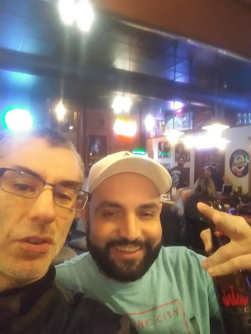 Eddie Js Sports Bar & Eatery | restaurant | 619 Perry St, Napoleon, OH 43545, USA | 4195927425 OR +1 419-592-7425