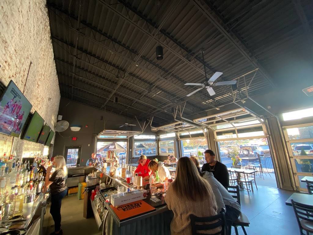 Jacks Public House | restaurant | 6332 Grand Hickory Dr, Braselton, GA 30517, USA | 7709678377 OR +1 770-967-8377