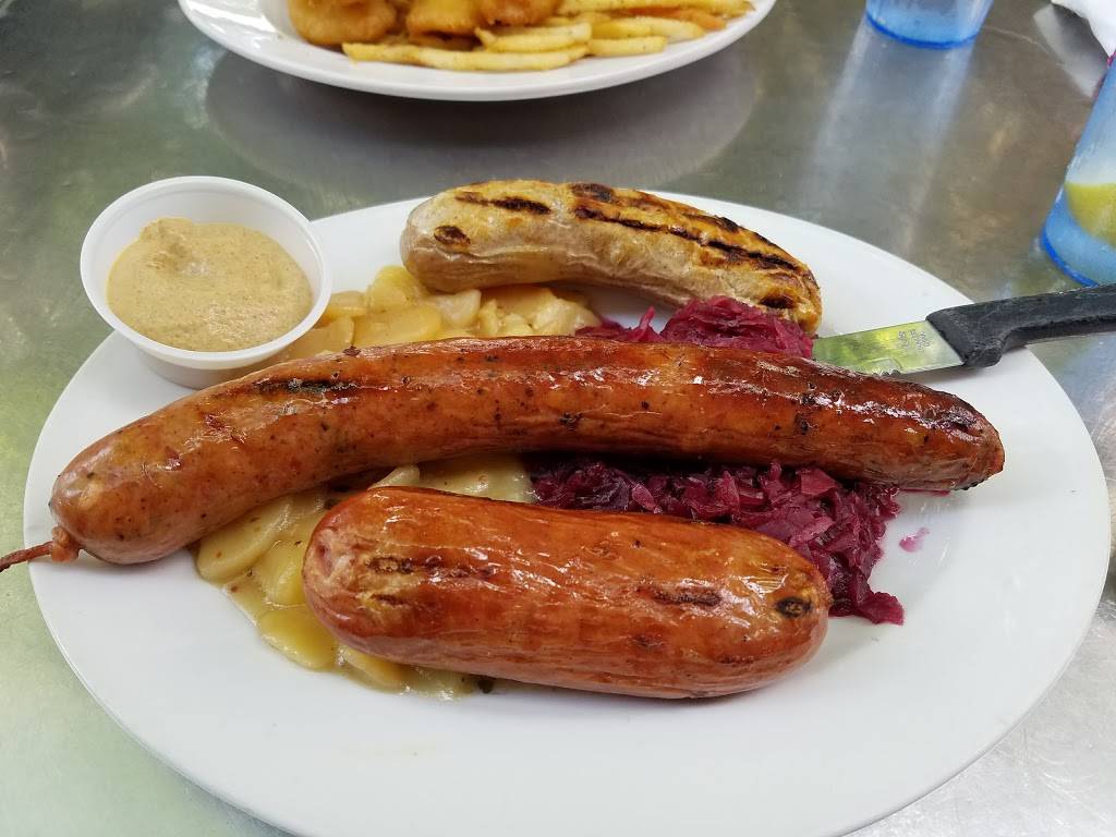 Silver Creek Beer Garden & Grille | restaurant | 310 E Main St, Fredericksburg, TX 78624, USA | 8309904949 OR +1 830-990-4949