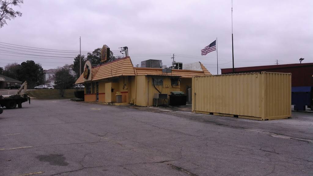 Churchs Chicken | restaurant | 1411 State St, Greensboro, AL 36744, USA | 3346248476 OR +1 334-624-8476