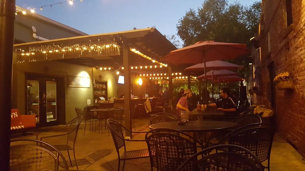 Barret Bar & Grill | restaurant | 1012 Barret Ave, Louisville, KY 40204, USA | 5024589640 OR +1 502-458-9640