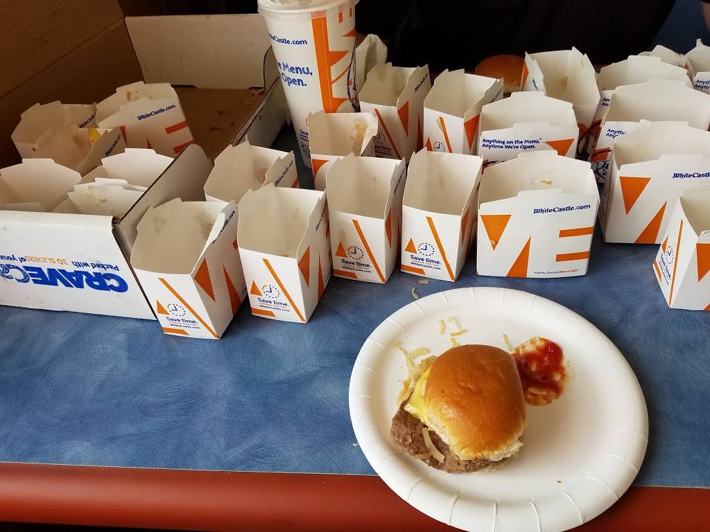 White Castle | restaurant | 5618 W North Ave, Chicago, IL 60639, USA | 7738890194 OR +1 773-889-0194