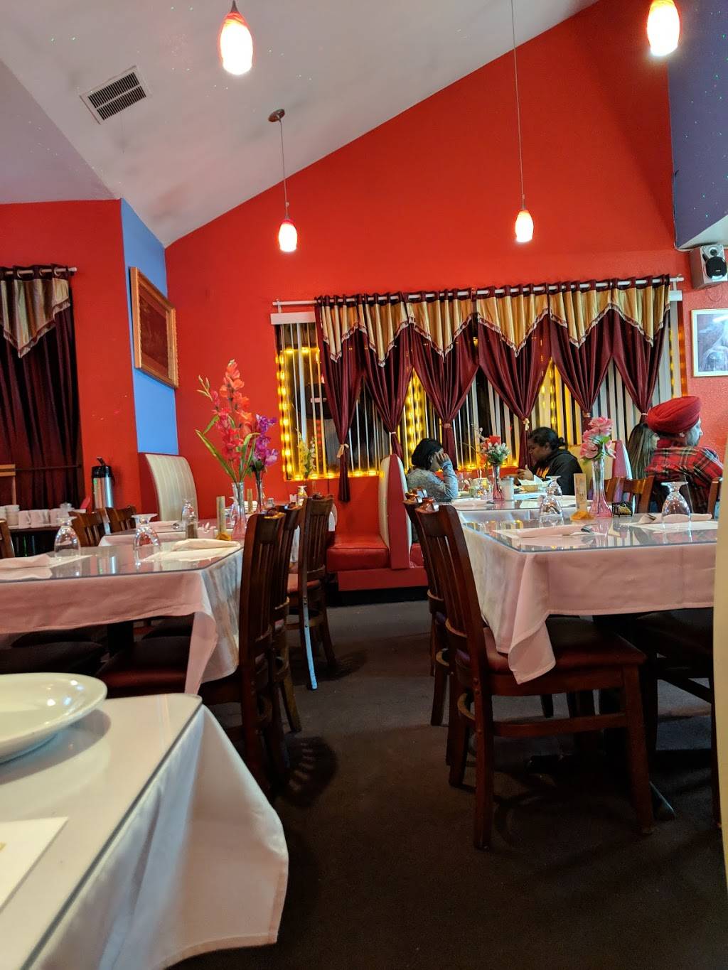 Moon Indian Restaurant | restaurant | 600 W Harder Rd, Hayward, CA 94544, USA | 5107809233 OR +1 510-780-9233