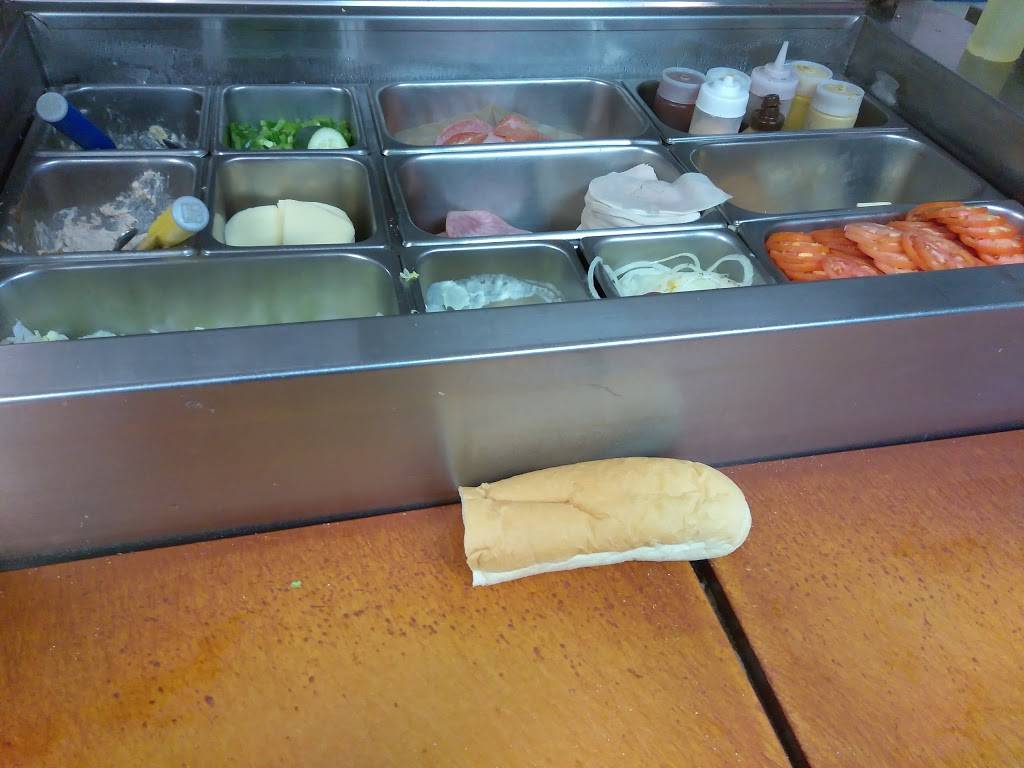 Royal Subs | restaurant | 12908 Minnetonka Blvd, Hopkins, MN 55305, USA | 9529880857 OR +1 952-988-0857