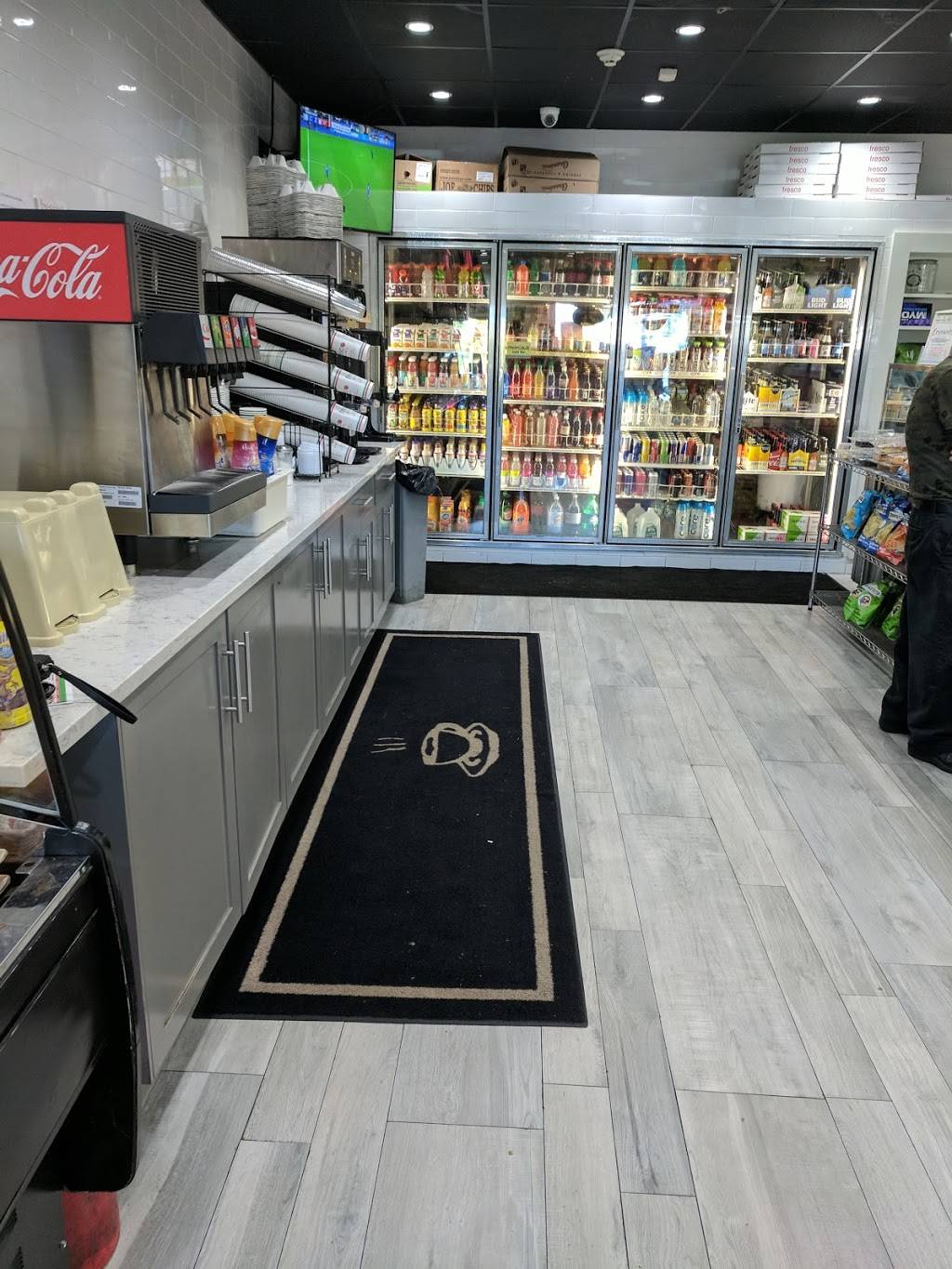 Fresco Pizza & Deli | restaurant | 623 NY-27A, Southampton, NY 11968, USA | 6312831774 OR +1 631-283-1774