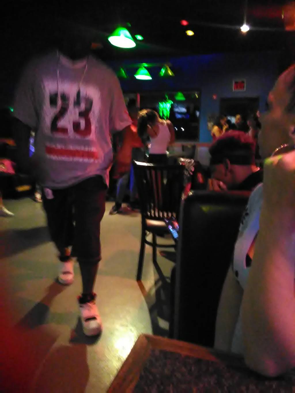 Front Row Live inc. | restaurant | 1833 S Plate St, Kokomo, IN 46902, USA | 7653277475 OR +1 765-327-7475