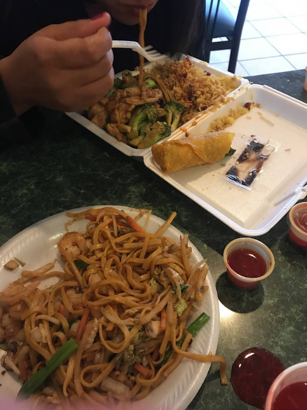 Happy Wok | restaurant | 1910 Park Lake Dr, Waco, TX 76708, USA | 2542246936 OR +1 254-224-6936