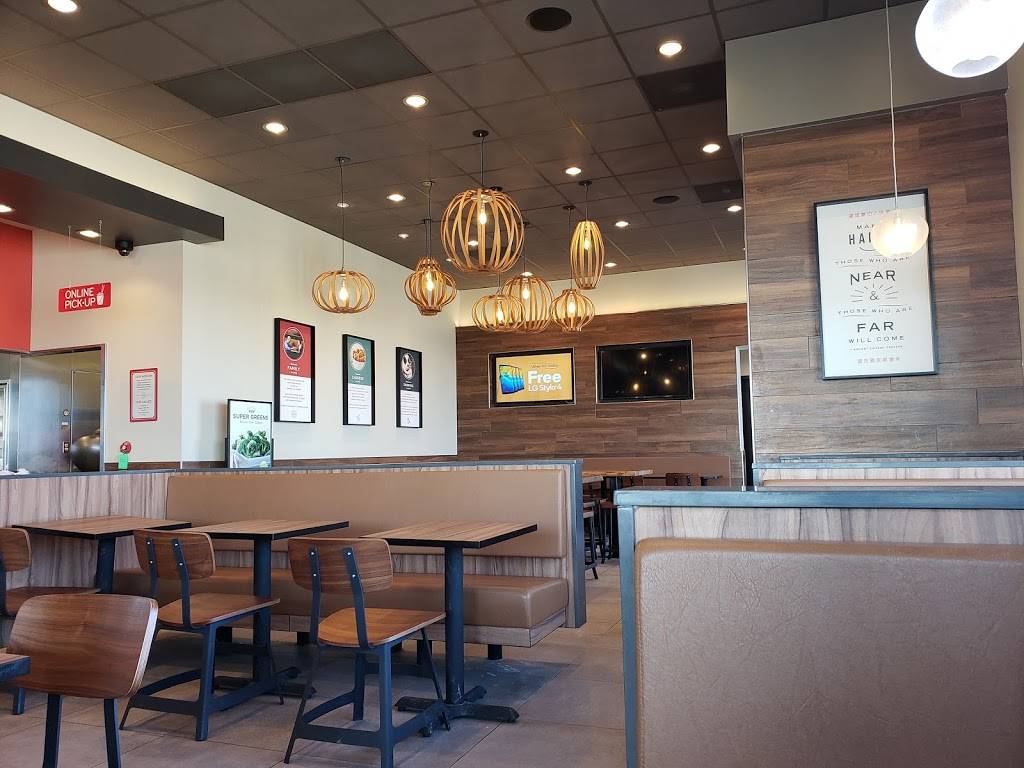 Panda Express | restaurant | 601 E Sunset Dr, Waukesha, WI 53189, USA | 2624463181 OR +1 262-446-3181
