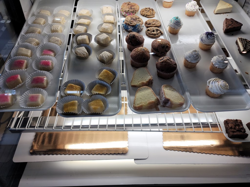 M & Ms Sandwich and Pastry Shop | restaurant | 3045 Vineville Ave, Macon, GA 31204, USA | 4782592873 OR +1 478-259-2873