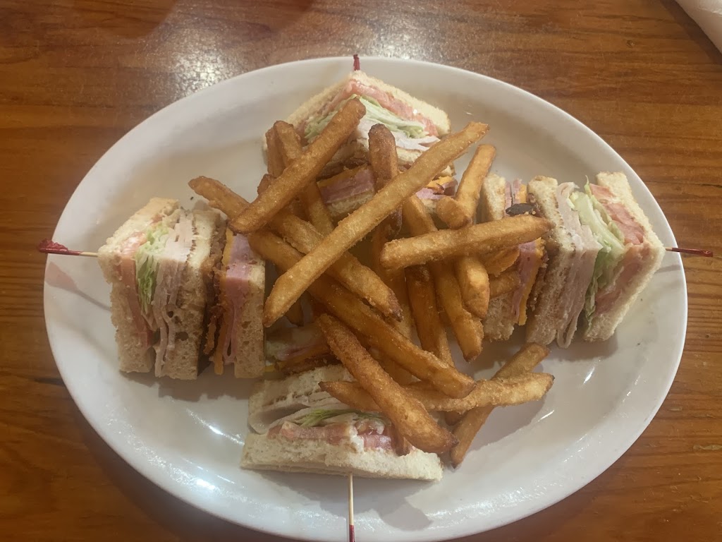 Mandes Restaurant | restaurant | 340 N Causeway Blvd, Mandeville, LA 70448, USA | 9856269047 OR +1 985-626-9047