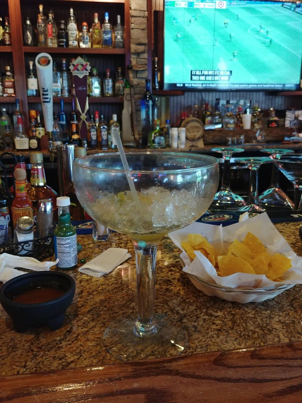 La Carreta Mexican Restaurant & Bar | restaurant | 717 US-41, Schererville, IN 46375, USA | 2193220900 OR +1 219-322-0900