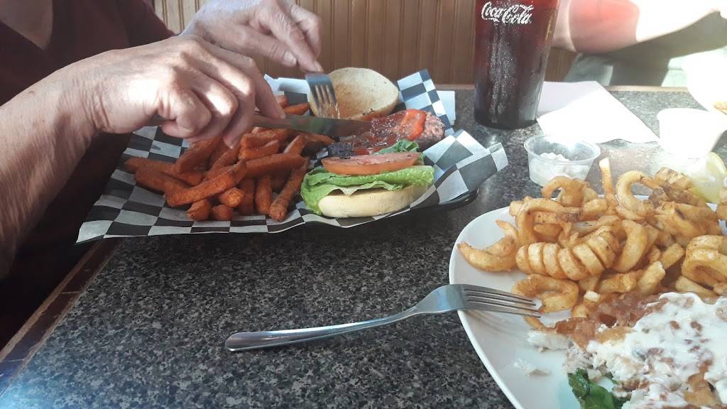 Langdon Street Tavern | restaurant | 14 Langdon St, Montpelier, VT 05602, USA | 8022232721 OR +1 802-223-2721