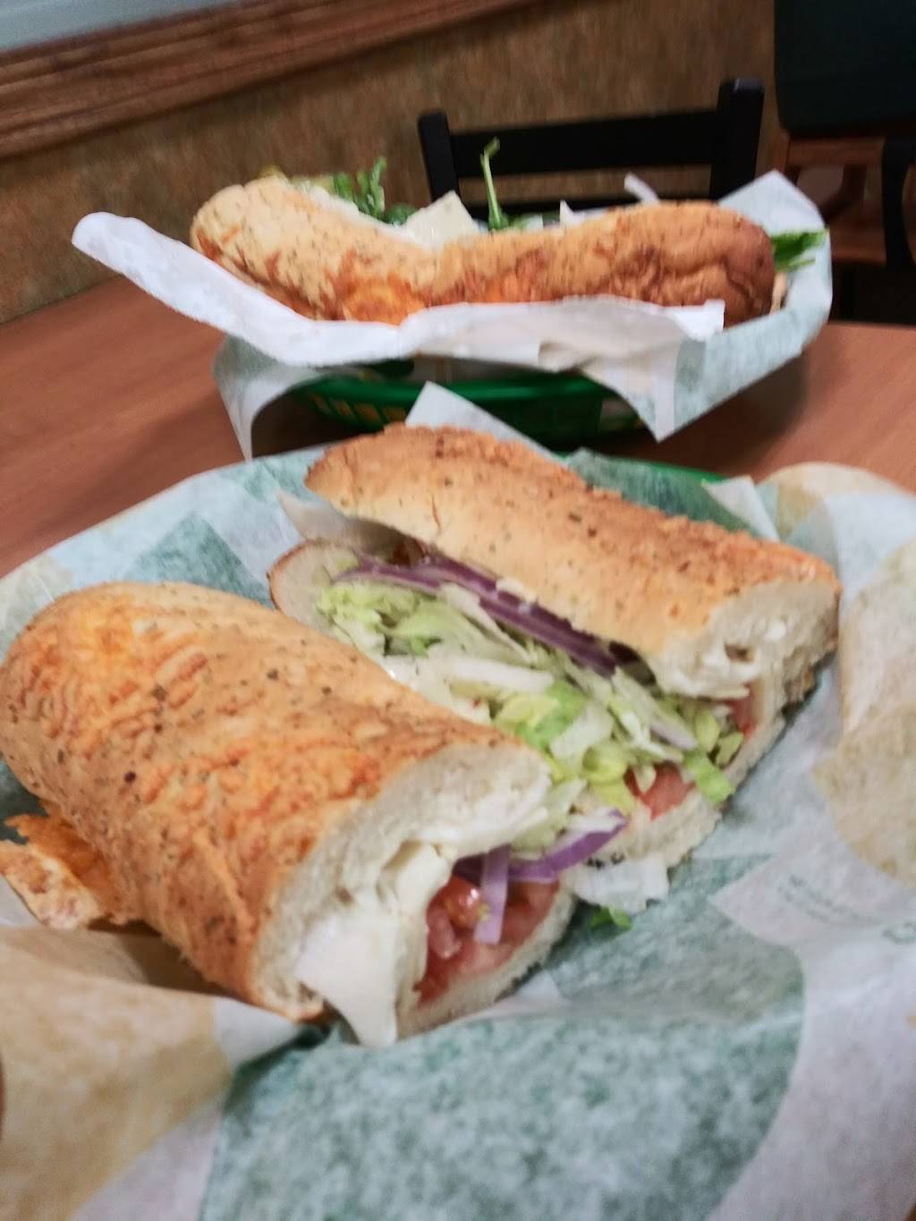 Subway | restaurant | 35 W Broad St, Pataskala, OH 43062, USA | 7409270068 OR +1 740-927-0068