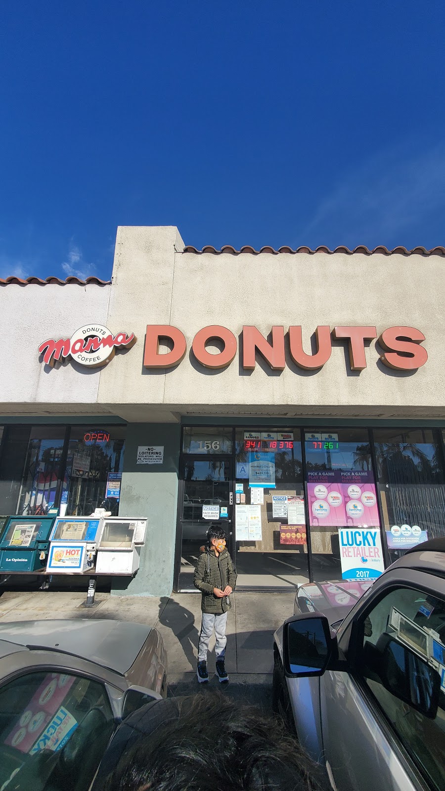Manna Donuts | bakery | 156 W 40th St, San Bernardino, CA 92407, USA | 9098861565 OR +1 909-886-1565