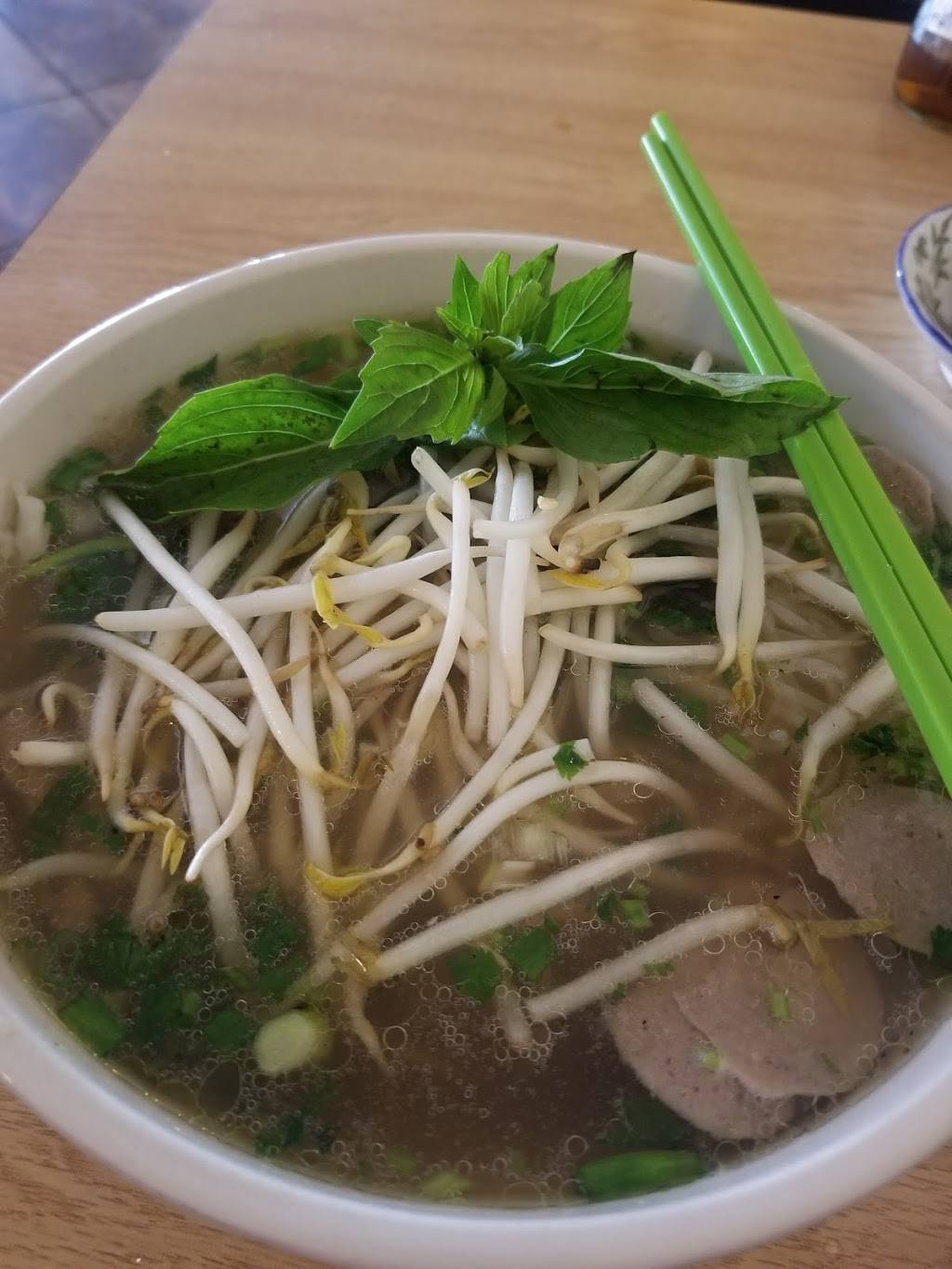 Classic Saigon Restaurant | restaurant | 1272 Town Centre Dr, Eagan, MN 55123, USA | 6516750564 OR +1 651-675-0564