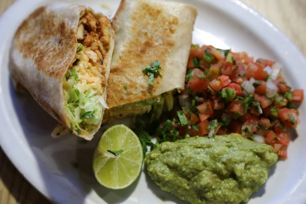 Azteca 3 Mexican Restaurant | restaurant | 2400 Spruce Hills Dr, Bettendorf, IA 52722, USA | 5633442121 OR +1 563-344-2121