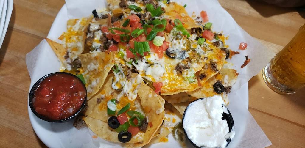 Boston Pizza | restaurant | 1565 Upper James St, Hamilton, ON L9B 1K2, Canada | 9055740333 OR +1 905-574-0333