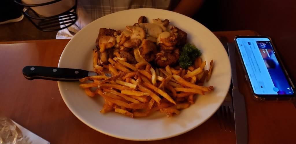 Oxfords Casual Dining | restaurant | 2 Millbury Blvd, Oxford, MA 01540, USA | 5089871567 OR +1 508-987-1567