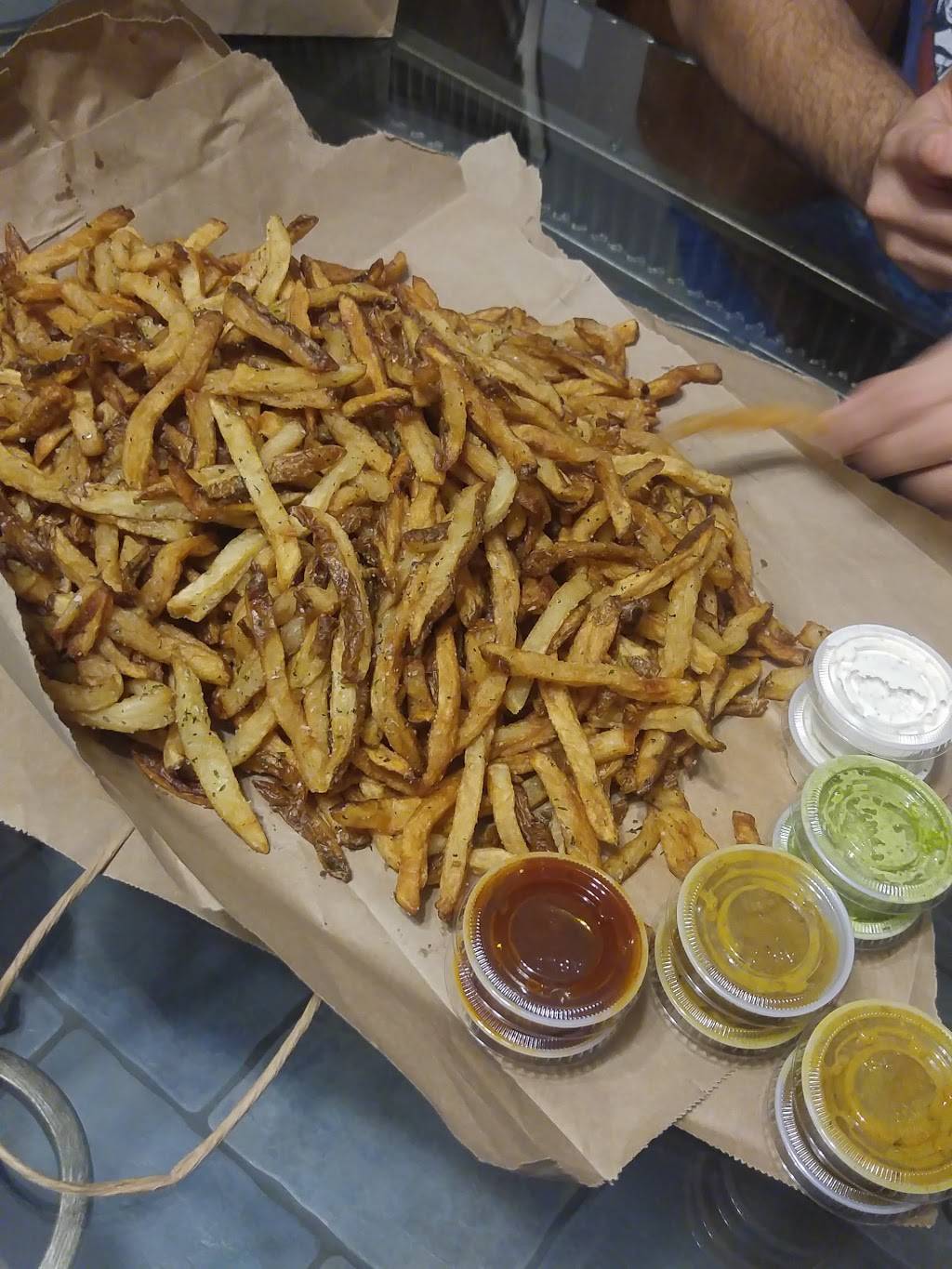 Bar 140 | restaurant | 140 Center St, Shelton, CT 06484, USA | 2035132164 OR +1 203-513-2164