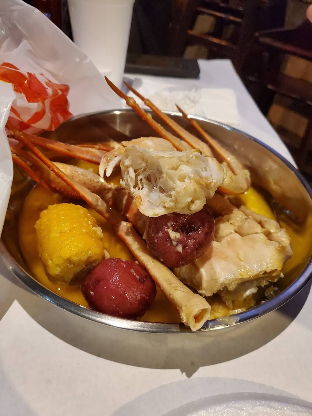 What The Crab | restaurant | 14401 US-431, Guntersville, AL 35976, USA | 2564862008 OR +1 256-486-2008