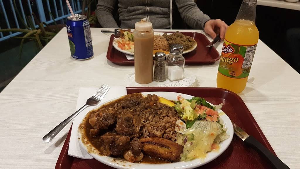 The Curry House | restaurant | 994 2nd Ave E, Owen Sound, ON N4K 2H6, Canada | 5193712777 OR +1 519-371-2777