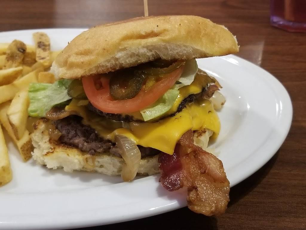 George’s Restaurant Bar & Catering | restaurant | 1925 Speight Ave, Waco, TX 76706, USA | 2547531421 OR +1 254-753-1421