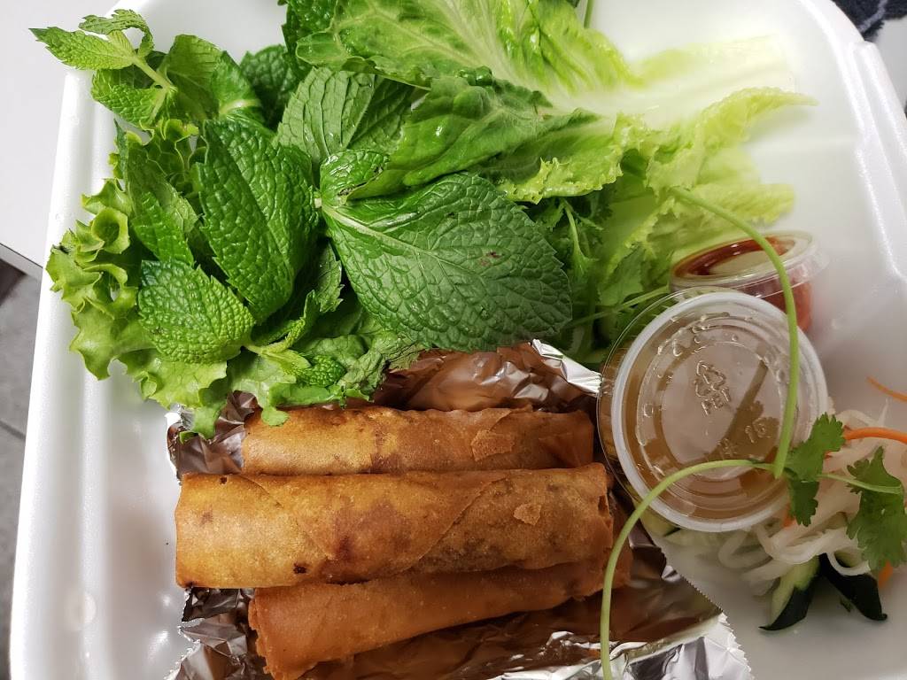 Pho 4 Queen | restaurant | 159 Rancho Santa Fe Rd, San Marcos, CA 92078, USA | 7604712572 OR +1 760-471-2572