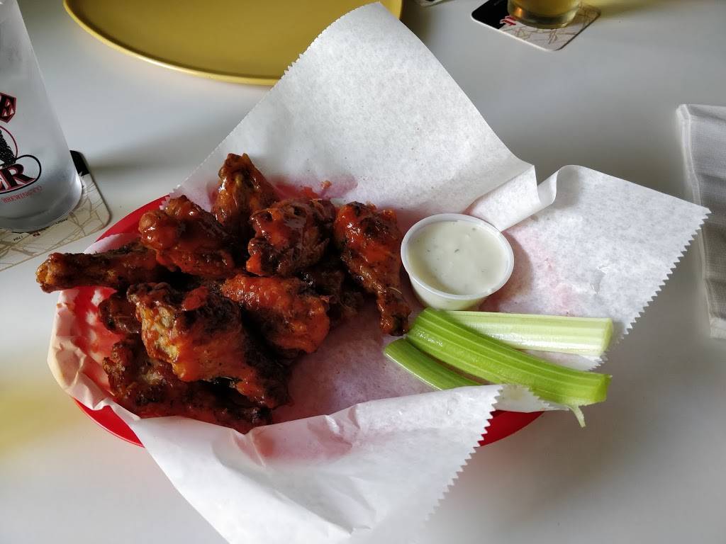 Lees Grocery | restaurant | 2210 N Central Ave, Tampa, FL 33602, USA | 8133740179 OR +1 813-374-0179