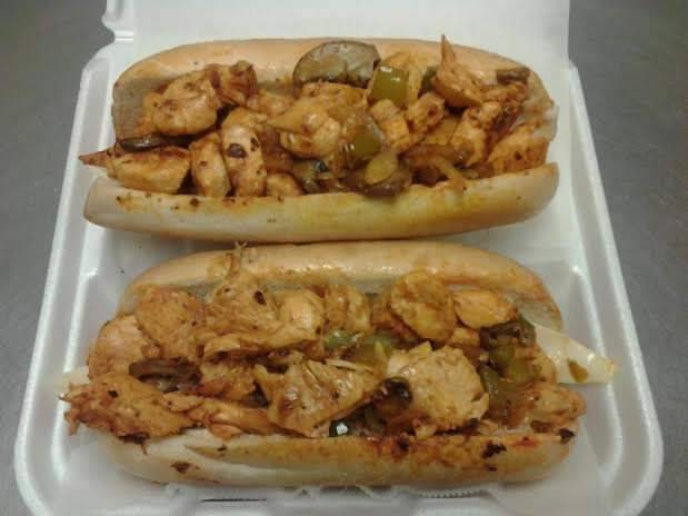 Sharks Fish & Chicken Chicago Style | restaurant | 6121 Oak St, Eastman, GA 31023, USA | 4785593171 OR +1 478-559-3171