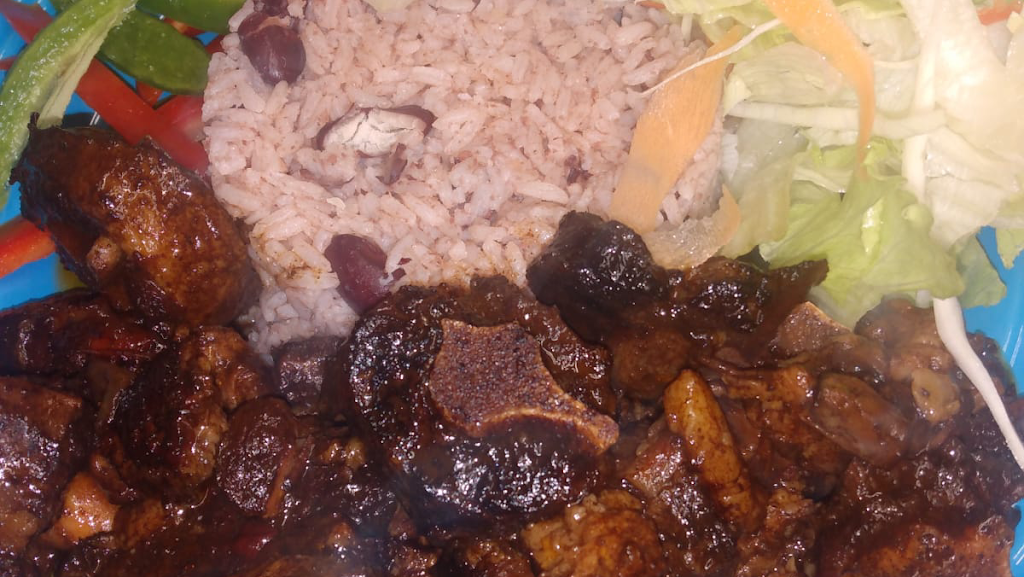 Familys Pots and Grill | restaurant | 10 W 3rd St, Mt Vernon, NY 10550, USA | 9144655335 OR +1 914-465-5335