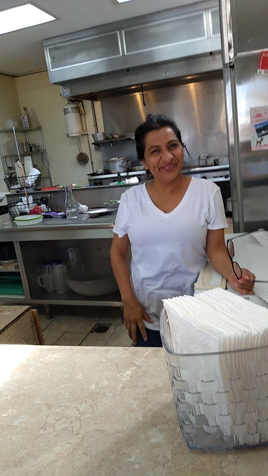 La Luna Pupusas Tacos Burritos | restaurant | Berryville, AR 72616, USA | 8703500342 OR +1 870-350-0342